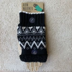 Fingerless gloves/cuffs for the winter!